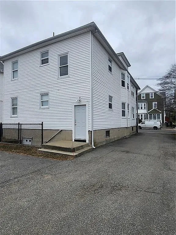 45 E George St — Photo 1