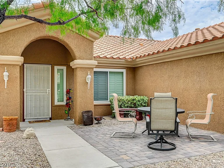 10609 Paradise Point Dr — Photo 4