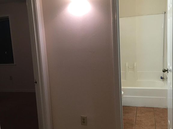 4th image of 109 Bent Creek Cir N #B