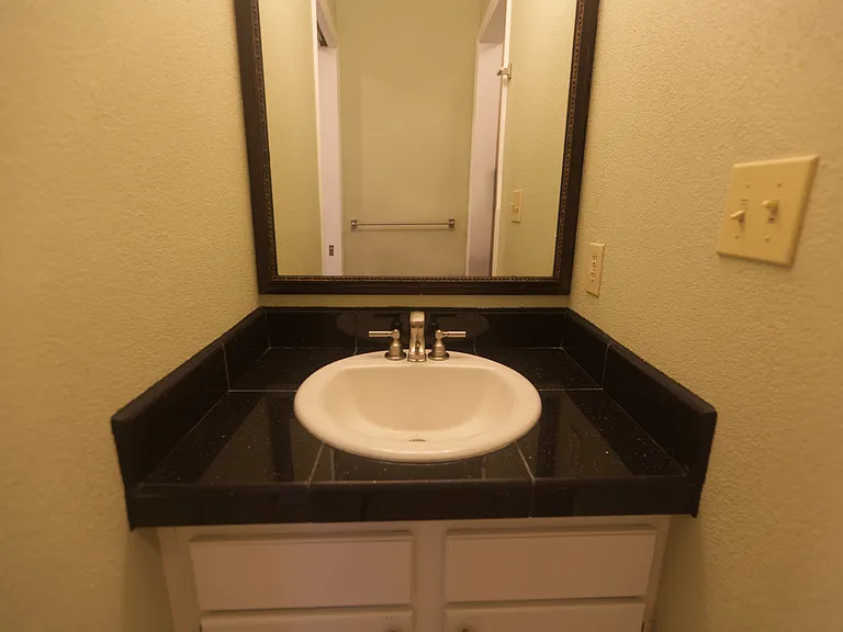 3 Erasmus St #3 — Photo 10