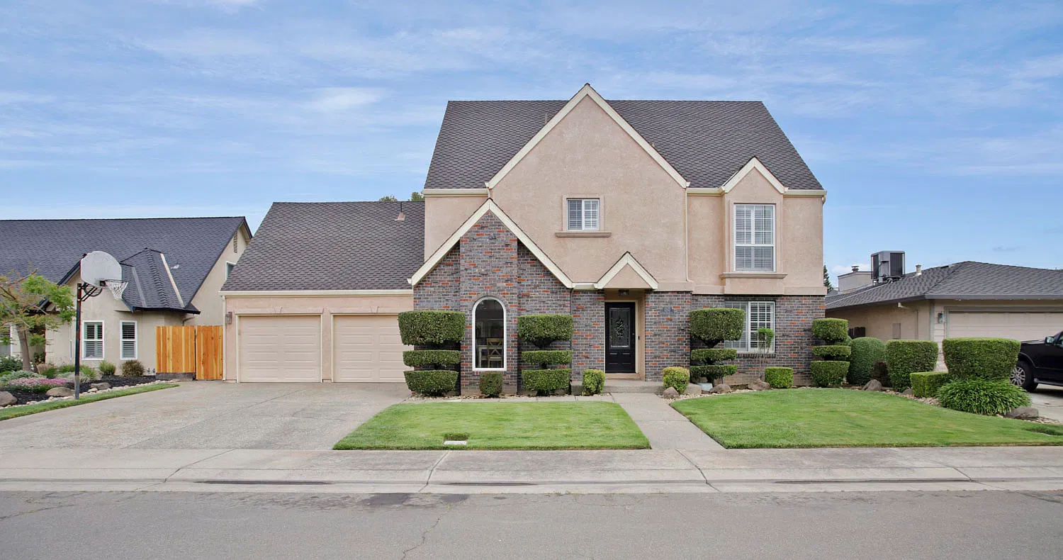 2925 Park Oak Dr — Photo 1