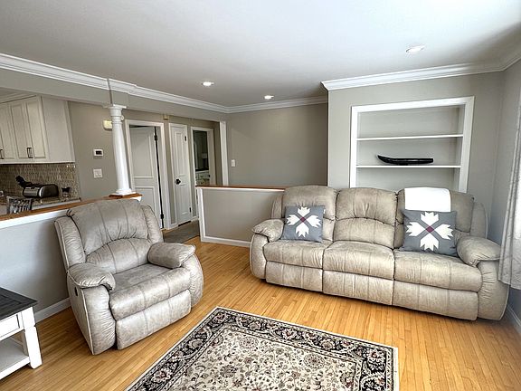 3rd image of 344 Belmont St #1