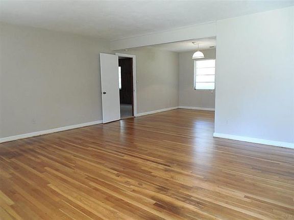 2nd image of 1906 Copley Dr
