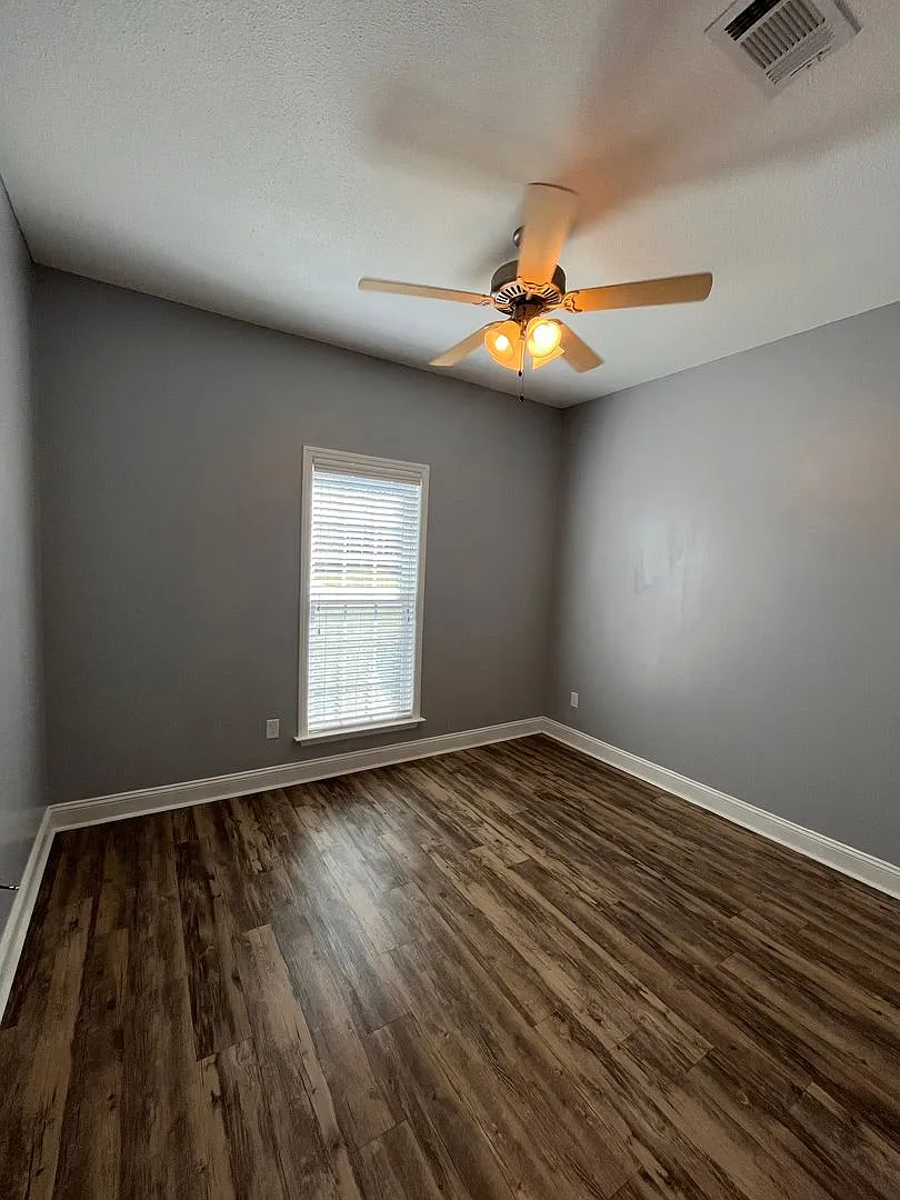 Adorable Lowndes County home — Photo 3