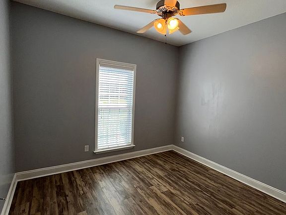 3rd image of 4141 Barrington Dr