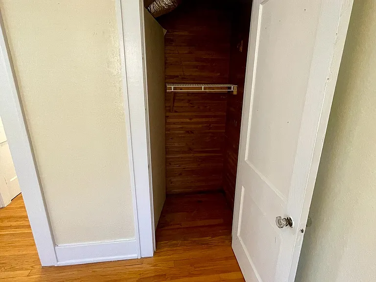 2510 Caldwell Ave S — Photo 10