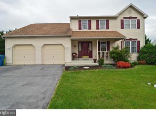 23 Primrose Ln, Sinking Spring, PA 19608