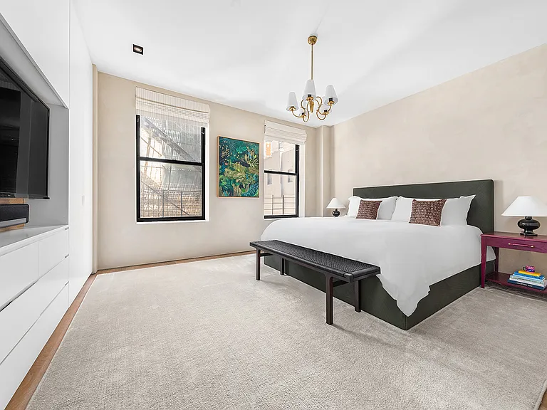 27 E 22nd St #6 — Photo 9