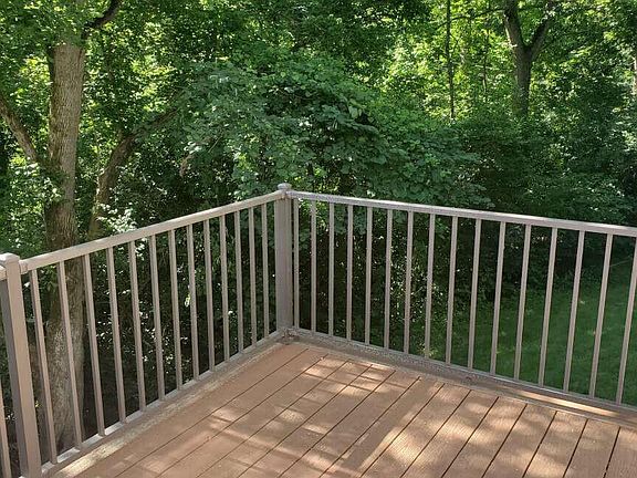 5th image of 912 Ravine Dr