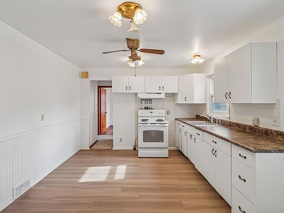 3rd image of 3112 Sheridan Ave