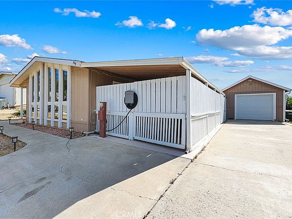 3rd image of 34164 Harrow Hill Rd