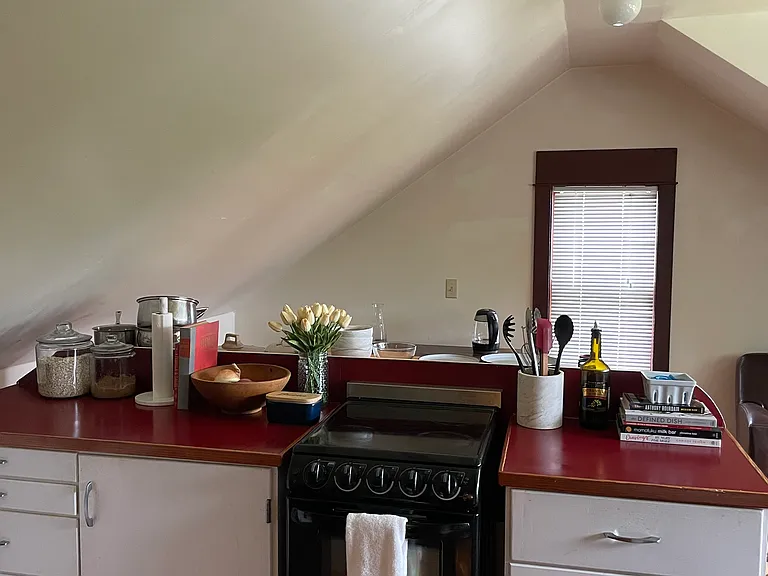 401 Union Ave #1 — Photo 16