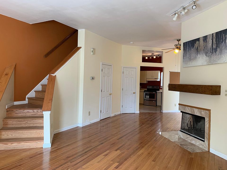 1st image of 1410 S Theresa Ave