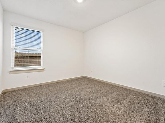 3rd image of 714 Boer Plains Dr