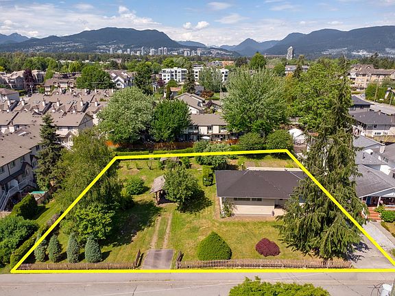 3rd image of 2337 Lobb Ave
