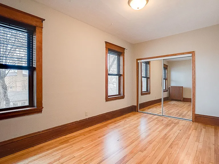 1360 Dale St N — Photo 18