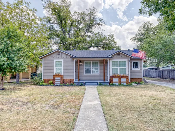 829 Maple, Uvalde, TX 78801