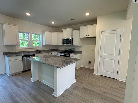 4th image of 1037 Flat Coat Ln
