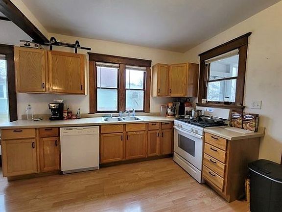 4th image of 510 W Blodgett St