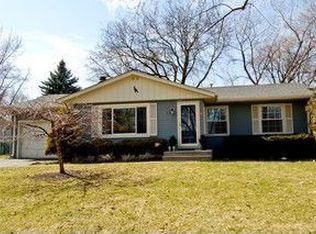 5S428 Glenoban Dr, Naperville, IL 60563