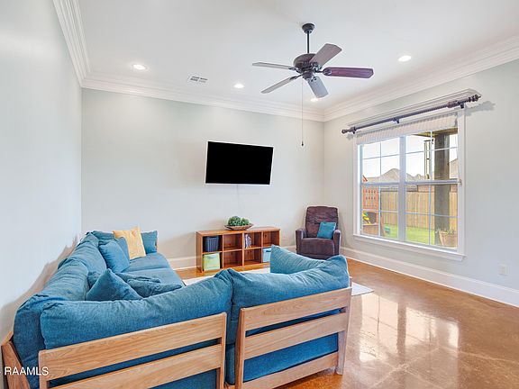 5th image of 3308 Chuggie Ln
