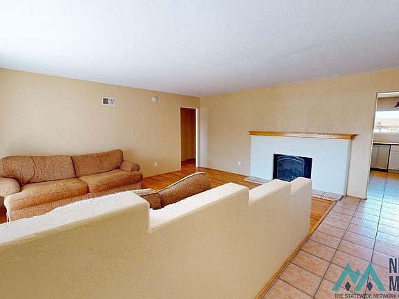 3rd image of 1105 Utah Cir