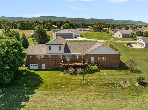 101 Kitty Hawk Dr, Chuckey, TN 37641
