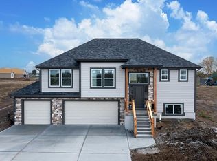 1709 Lolly Ct, Basehor, KS 66007