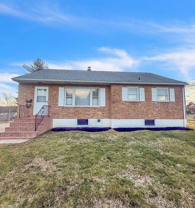 1st image of 12 Gregg Ave