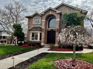 370 Morse Ave, Ridgefield, NJ 07657