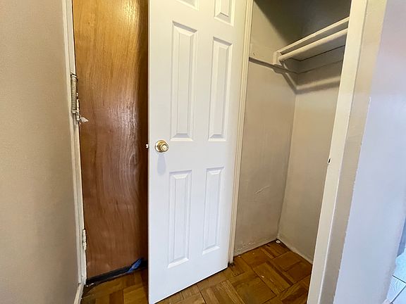 5th image of 36 Duncan Ave #73E