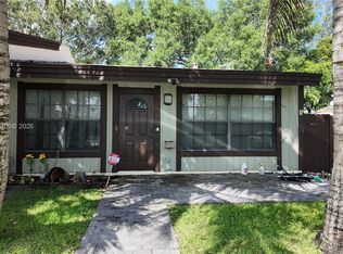 2070 Sweet Gum Ave, Pembroke Pines, FL 33026