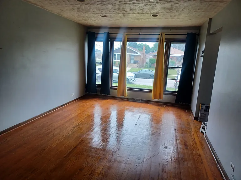 13816 S Tracy Ave — Photo 11