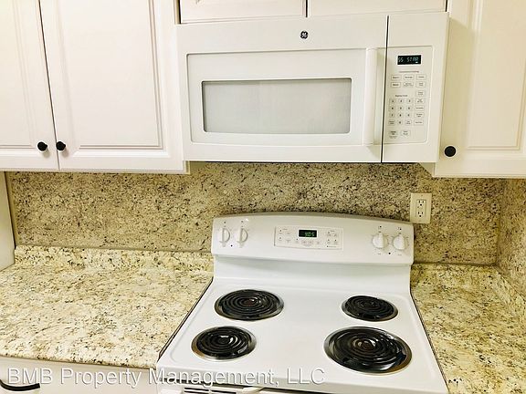 3rd image of 101 Danya Ct
