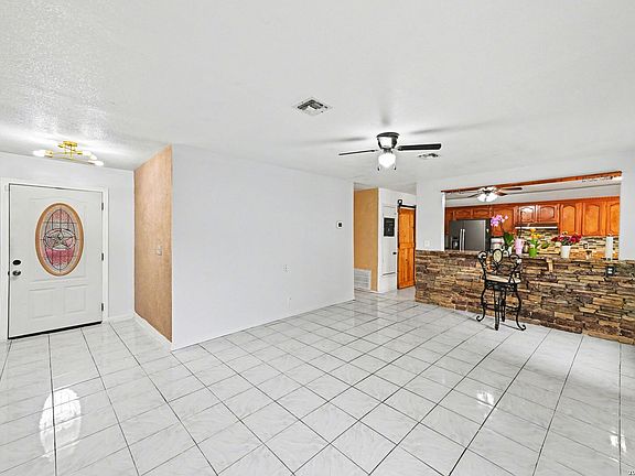 4th image of 7140 Oldham