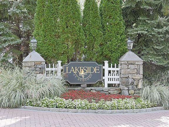 Lakeside at Bedford Entrance