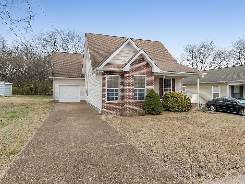1st image of 305 Rainwood Ct