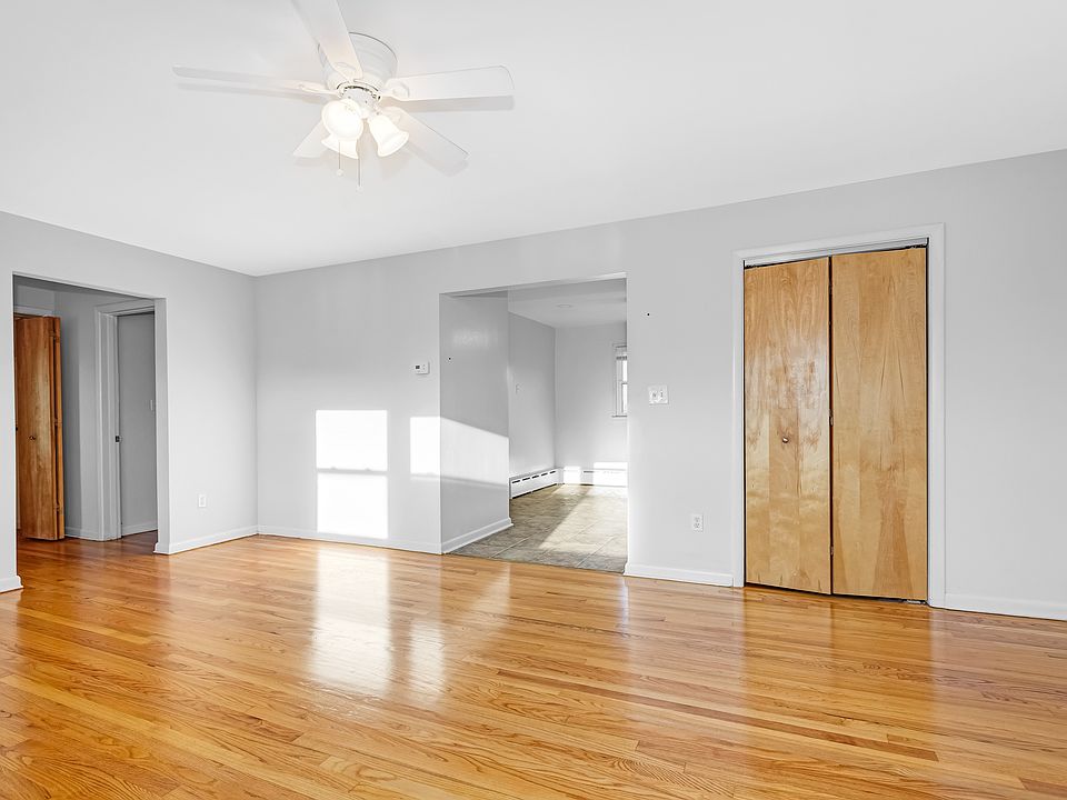 1st image of 496 Joralemon St APT 3