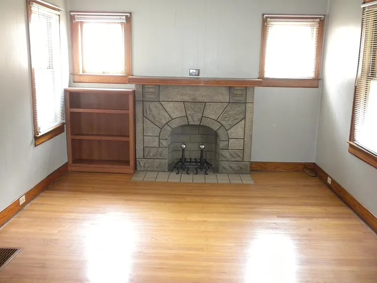 2345 Delor Ave — Photo 2