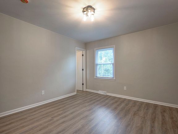 2nd image of 4547 Melody Ln