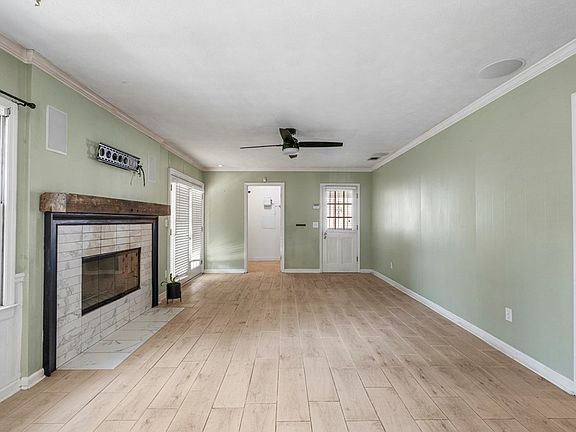 4th image of 5369 Rockhurst Dr