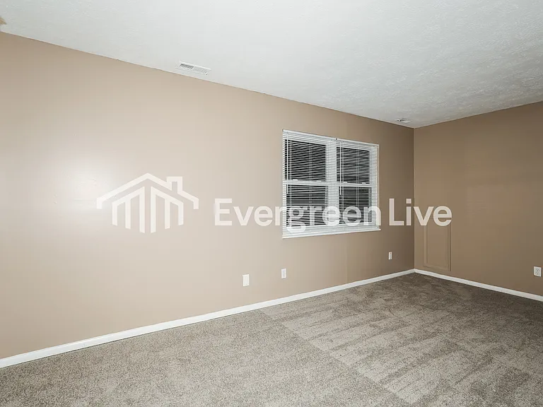 4635 N Sadlier Dr — Photo 9