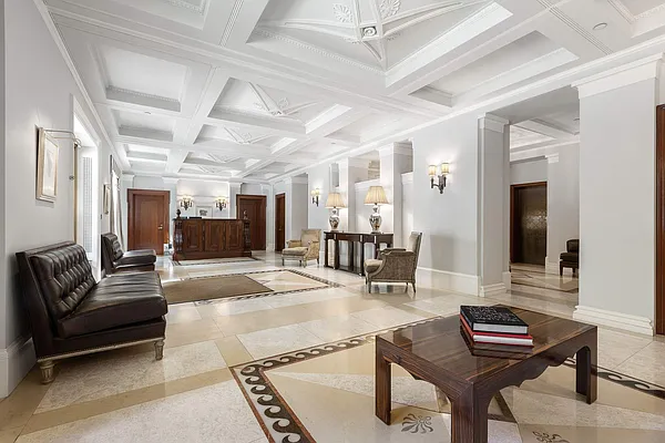 Rented by Sotheby's International Realty | media 22