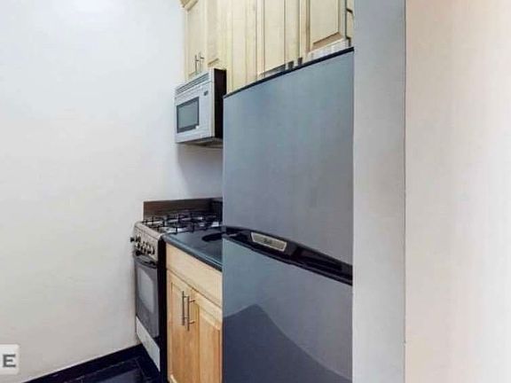 3rd image of 1497 3rd Ave #1G