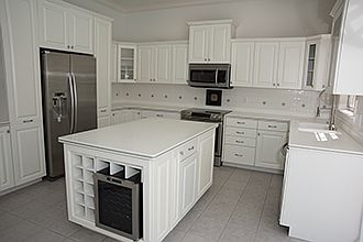 4th image of 4630 W Tennyson Ave