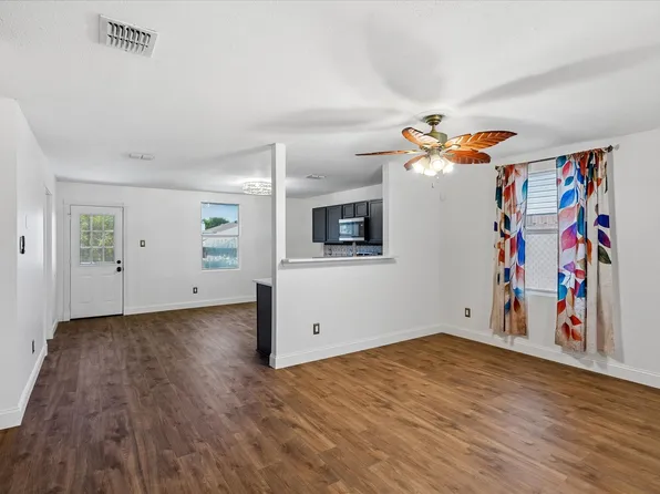 3525 Lipizzan Dr, Denton, TX 76210