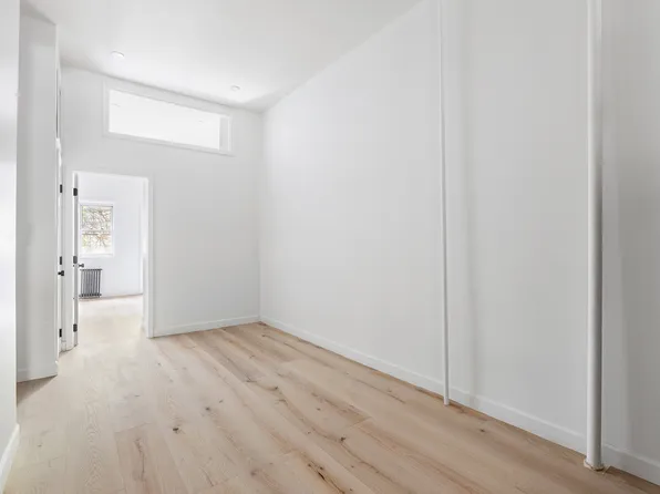 196 Nassau Avenue image 1 of 6