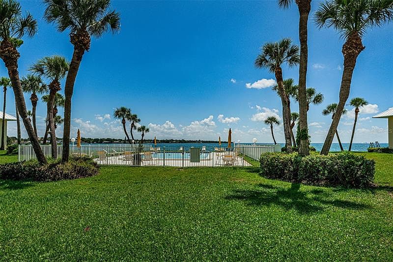 7310 Sunshine Skyway Ln S APT 114, Saint Petersburg, FL 33711 Zillow