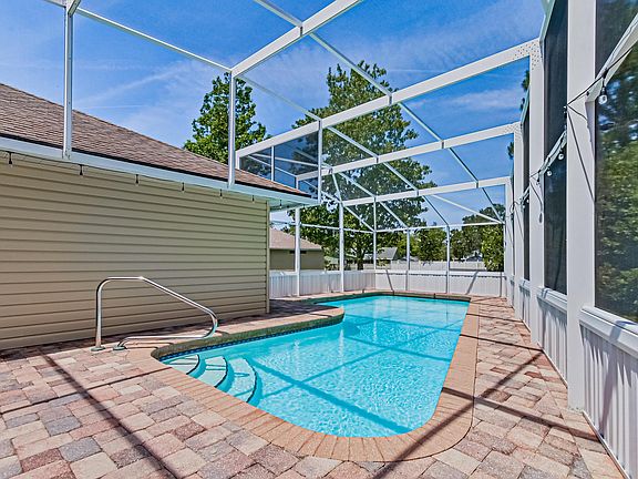 2nd image of 827 Wooddusk Dr