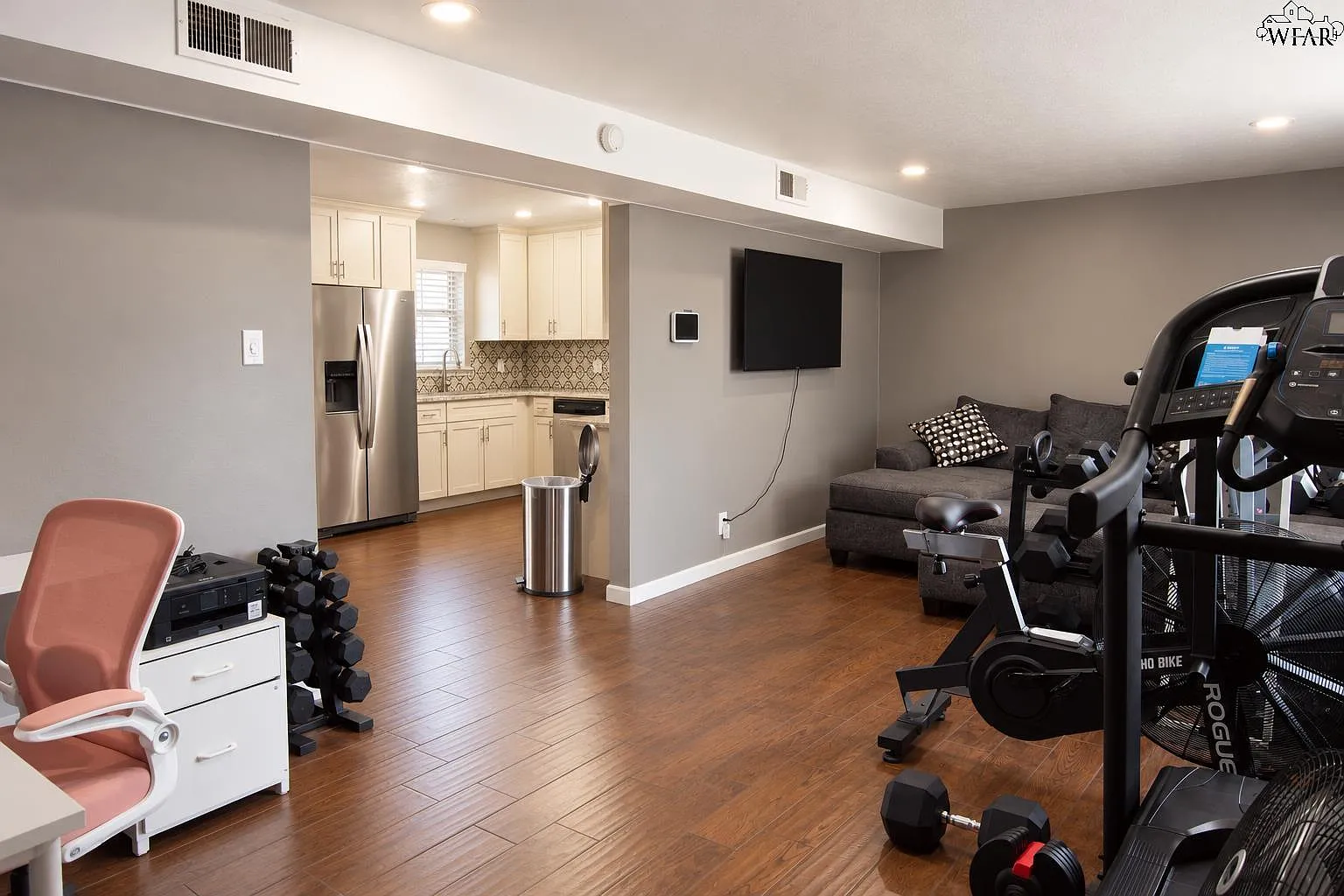 3 bed, 2.0 bath, 1488 sqft, $1,900 — Photo 4